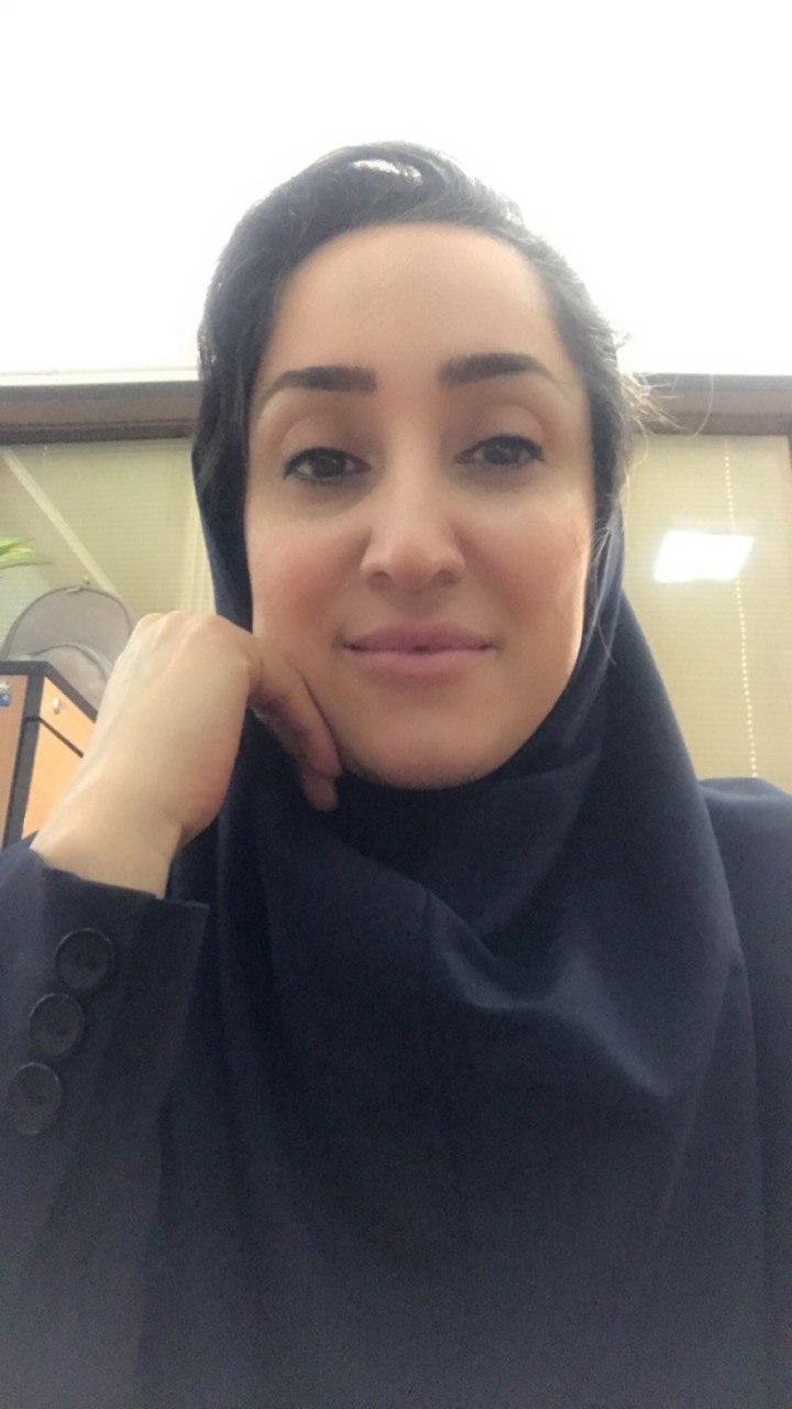 نرگس زینالی